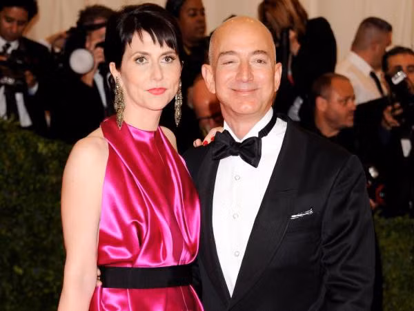 Lý giải cho sự im lặng của vợ ông trùm Amazon trước hàng loạt bằng chứng tố chồng ngoại tình - Ảnh 3.