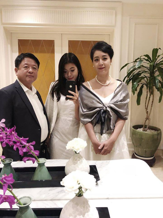 Ngỡ ngàng với nhan sắc lột xác tuổi 15 của Hồng Khanh - công chúa út nhà nghệ sĩ Chiều Xuân - Ảnh 7. Ngỡ ngàng với nhan sắc lột xác tuổi 15 của Hồng Khanh - công chúa út nhà nghệ sĩ Chiều Xuân - Ảnh 7.