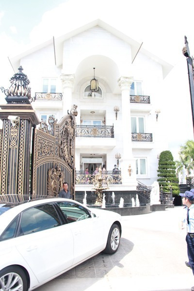 Ngắm cơ ngơi lộng lẫy, xa hoa của các đại gia Việt ảnh 6 Ngắm cơ ngơi lộng lẫy, xa hoa của các đại gia Việt-6