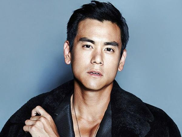 "Thiếu gia cho chó đeo đồng hồ tiền tỷ” bất ngờ lọt top Gương mặt đẹp nhất châu Á ảnh 8 nhan sac "thieu gia cho cho deo dong ho tien ty" lot top guong mat dep nhat gay xon xao - 8