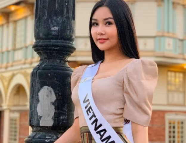 Ngân Anh tại cuộc thi Hoa hậu Liên lục địa đang diễn ra ở Philippines.