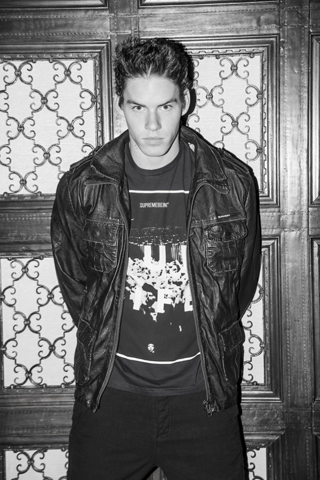 Chau cuu Tong thong Bill Clinton tro thanh hot boy tren mang hinh anh 5