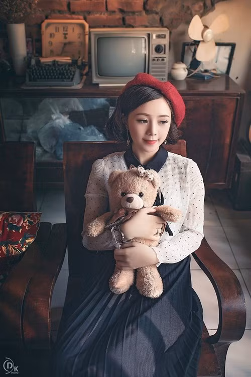 Quỳnh Kool (tên đầy đủ là Nguyễn Thị Quỳnh) sinh năm 1995, hiện là sinh viên năm 4, khoa Sân khấu, trường ĐH Sân khấu Điện ảnh Hà Nội.