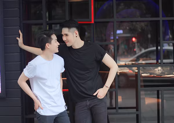 Chuyện chưa kể về cặp đôi nổi tiếng cộng đồng LGBT ảnh 6