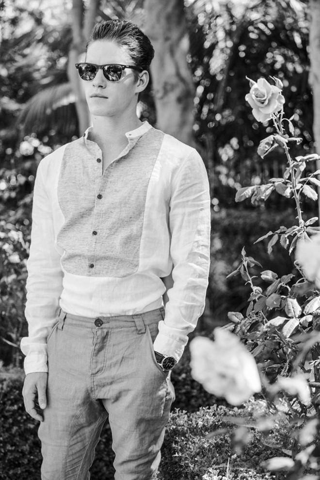 Chau cuu Tong thong Bill Clinton tro thanh hot boy tren mang hinh anh 3