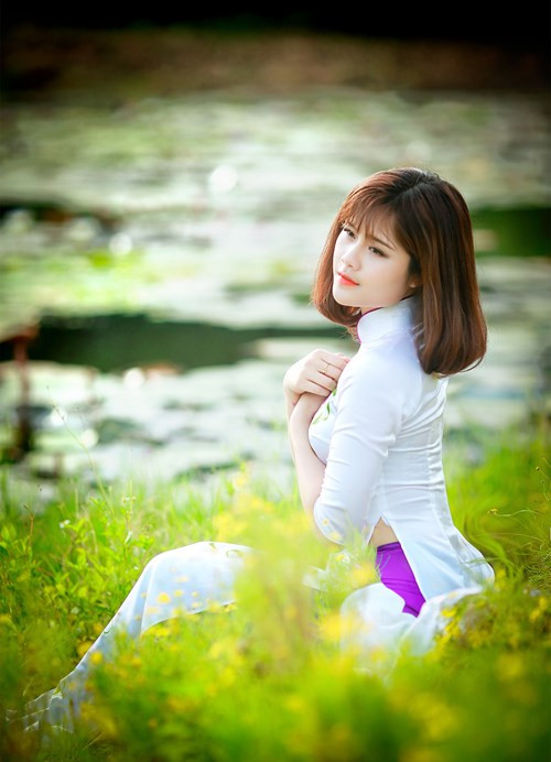 Thiếu nữ Hà thành duyên dáng với tà áo dài ảnh 11 Thiếu nữ Hà thành duyên dáng với tà áo dài - ảnh 10