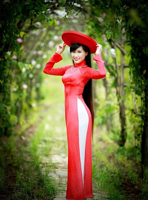 Thiếu nữ Hà thành duyên dáng với tà áo dài ảnh 14 Thiếu nữ Hà thành duyên dáng với tà áo dài - ảnh 13