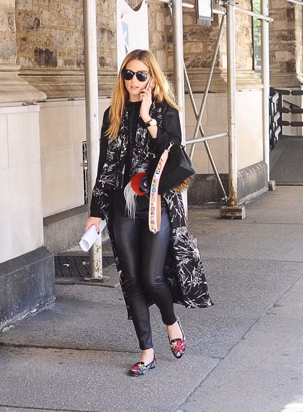 Cách mix giày bệt gây bất ngờ của sao mặc đẹp nhất Hollywood ảnh 4 Cách mix giày bệt gây bất ngờ của sao mặc đẹp nhất Hollywood ảnh 4