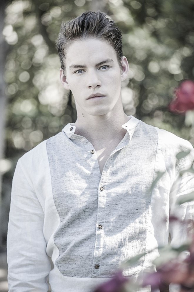 Chau cuu Tong thong Bill Clinton tro thanh hot boy tren mang hinh anh 4