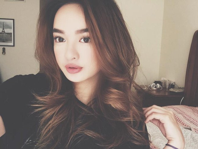 4 “hot girl lai” vừa giàu có, xinh đẹp lại học rất giỏi ảnh 19 Kaity Nguyễn (tên thật là Nguyễn Ngọc Bình Kaity) là cô gái được biết đến sau clip hát nhép 15 giây.