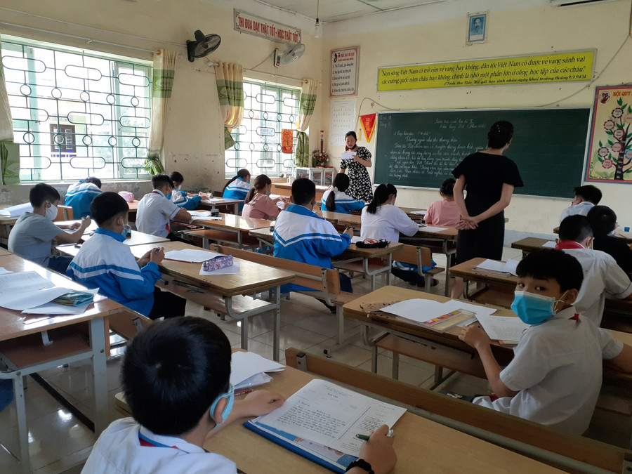 Học sinh trường Tiểu học Hà Nội- Điện Biên Phủ, Tp. Điện Biên Phủ, Điện Biên thi 3 môn cuối cùng 