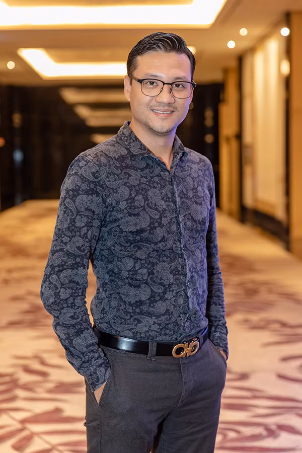 "Mê cung" thuộc thể loại hình sự - điều tra, do Khải Anh đồng đạo diễn với Trọng Khôi. Phim nằm trong series "Cảnh sát hình sự" từng nhiều lần gây tiếng vang trên sóng VTV. Sản phẩm này sẽ lên sóng ngày 24/4, sau khi "Những cô gái trong thành phố" kết thúc. Mê cung thuộc thể loại hình sự - điều tra, do Khải Anh đồng đạo diễn với Trọng Khôi. Phimnằm trong series Cảnh sát hình sự từng nhiều lần gây tiếng vang trên sóng VTV. Sản phẩm này sẽ chính thức lên sóng ngày 24/4, sau khi Những cô gái trong thành phố kết thúc.