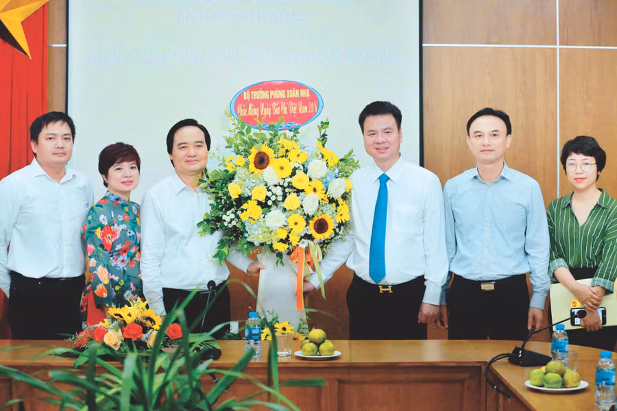 Bộ trưởng Bộ GD&ĐT Phùng Xuân Nhạ: Báo GD&TĐ xứng đáng được bạn đọc tin yêu