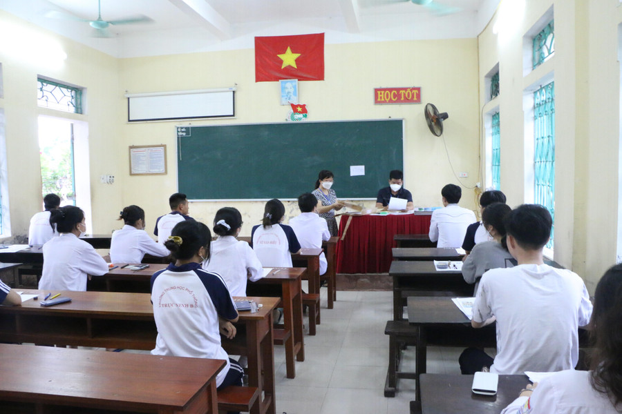 Công tác tổ chức thi được thực hiện nghiêm túc theo quy chế thi. Công tác tổ chức thi được thực hiện nghiêm túc theo quy chế thi.