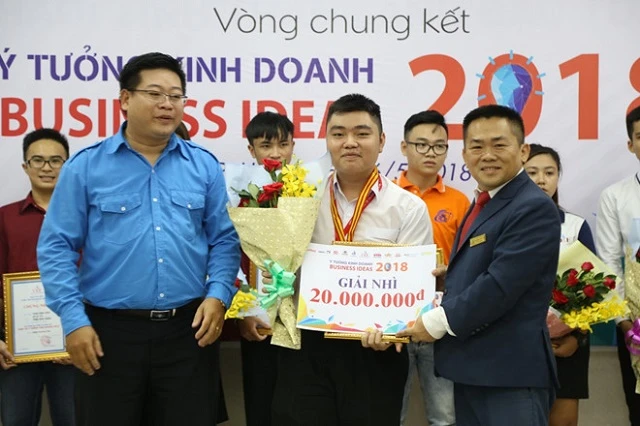 Một sinh viên nhận giải Nhì cuộc thi Business Ideas – Ý tưởng kinh doanh 2018