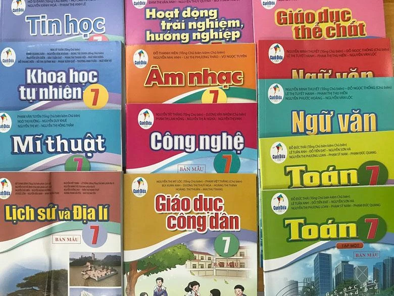 Bộ sách giáo khoa lớp 7 Cánh Diều