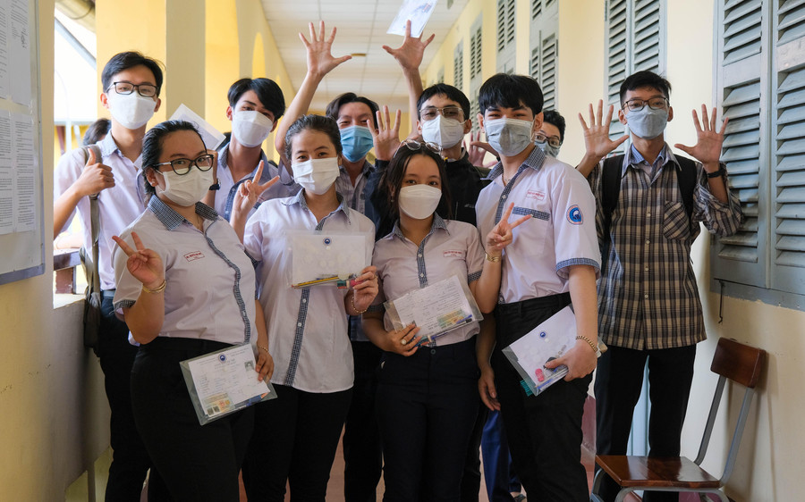 Thí sinh của Trung tâm GDTX Ninh Kiều bày tỏ sự tự tin trước kỳ thi. Thí sinh của Trung tâm GDTX Ninh Kiều bày tỏ sự tự tin trước kỳ thi.