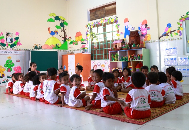 Lớp học của học sinh trường Mầm non A Dơi vừa được chính quyền quan tâm đầu tư xây dựng cơ sở vật chất khang trang phục vụ việc học của các cháu học sinh. Lớp học của học sinh trường Mầm non A Dơi vừa được chính quyền quan tâm đầu tư xây dựng cơ sở vật chất khang trang phục vụ việc học của các cháu học sinh.