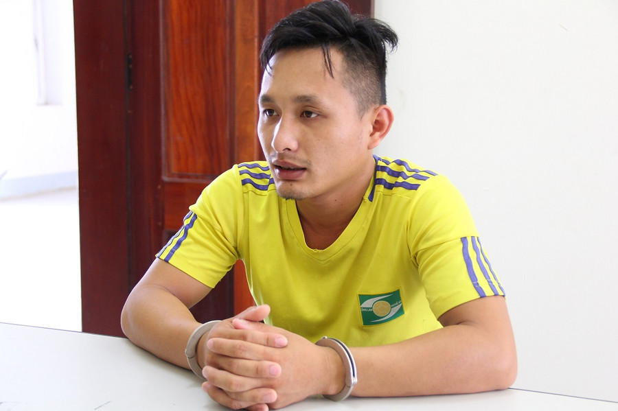 Đối tượng Lô Văn Tuấn tại cơ quan điều tra. Ảnh: CANA. Đối tượng Lô Văn Tuấn tại cơ quan điều tra. Ảnh: CANA.