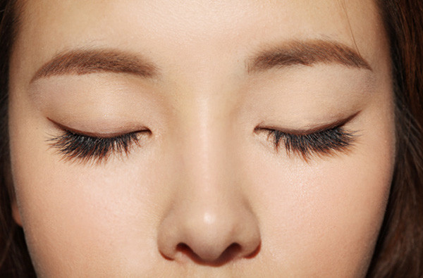 bi-quyet-trag-diem-mat-to-tron