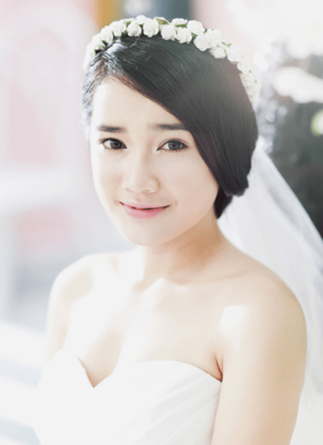 Những xu hướng trang điểm cô dâu được yêu thích nhất năm 2019 ảnh 2 Những xu hướng trang điểm cô dâu được yêu thích nhất năm 2019 ảnh 2