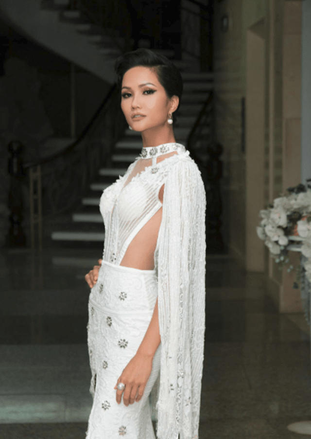 Những xu hướng trang điểm cô dâu được yêu thích nhất năm 2019 ảnh 9 Những xu hướng trang điểm cô dâu được yêu thích nhất năm 2019 ảnh 9