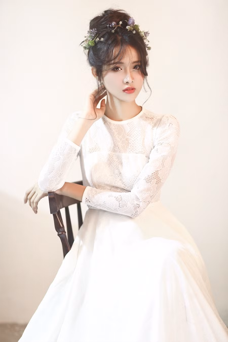Siêu mẫu 9X hóa nàng công chúa ngọt ngào ảnh 1