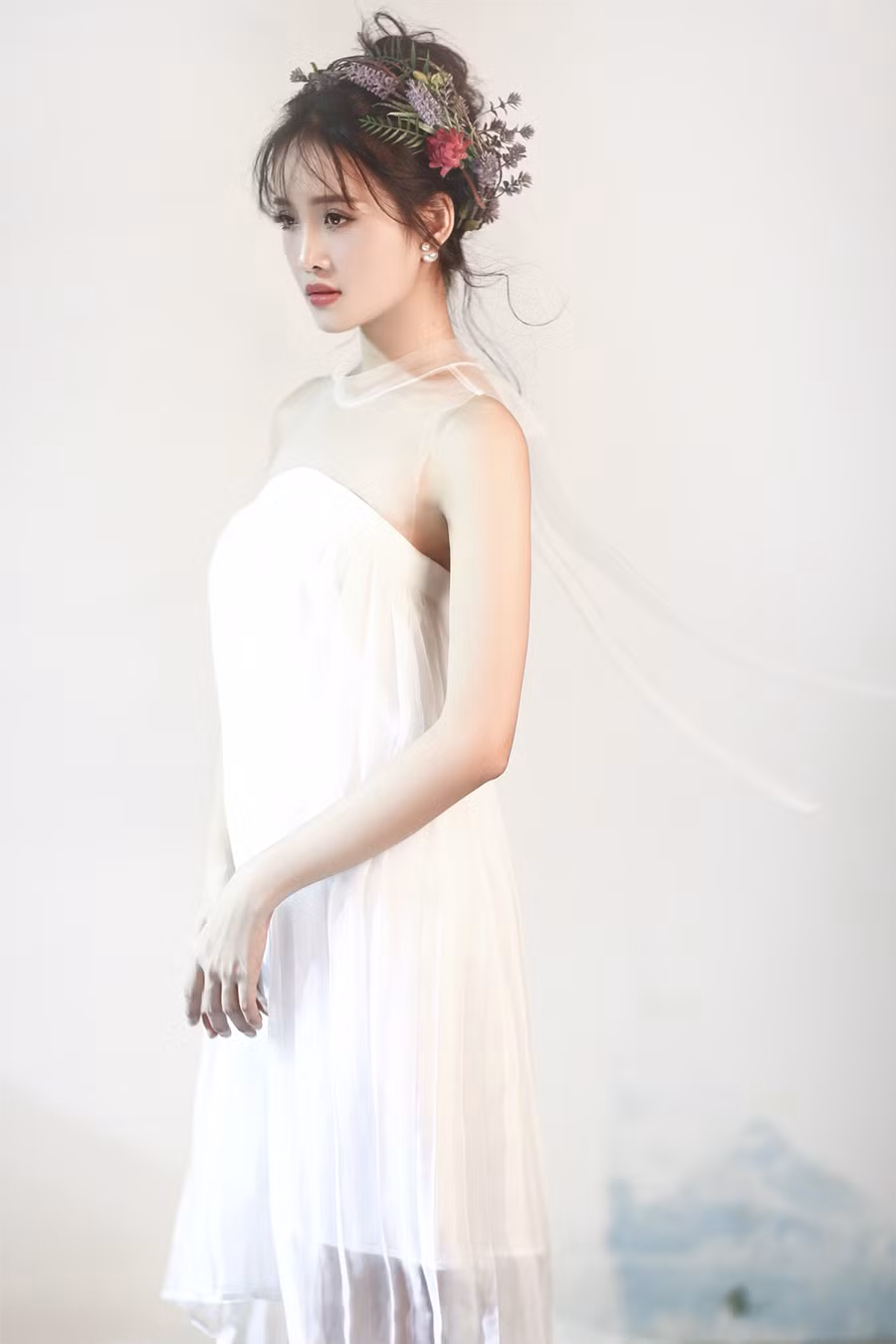 Siêu mẫu 9X hóa nàng công chúa ngọt ngào ảnh 12