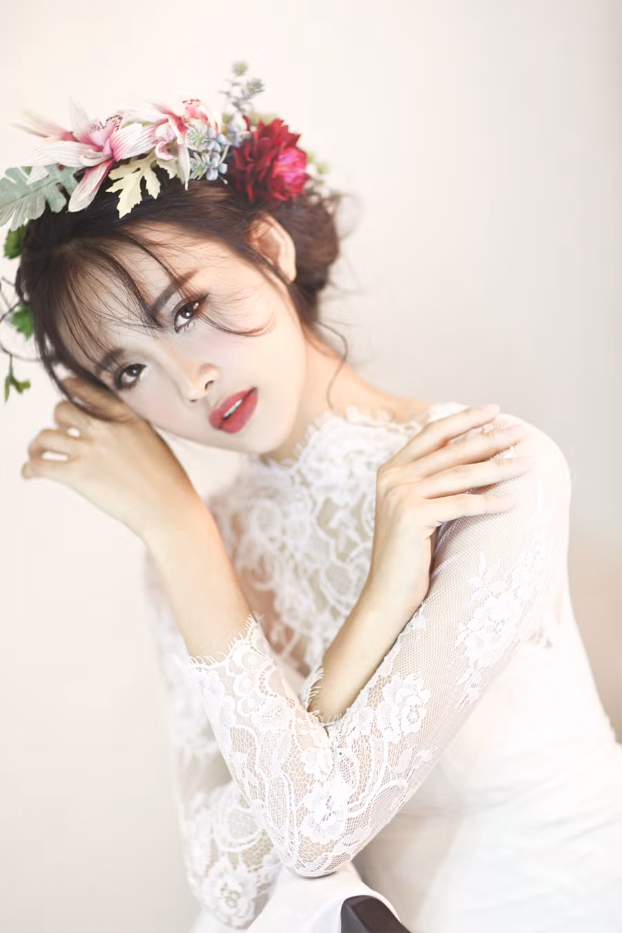 Siêu mẫu 9X hóa nàng công chúa ngọt ngào ảnh 3