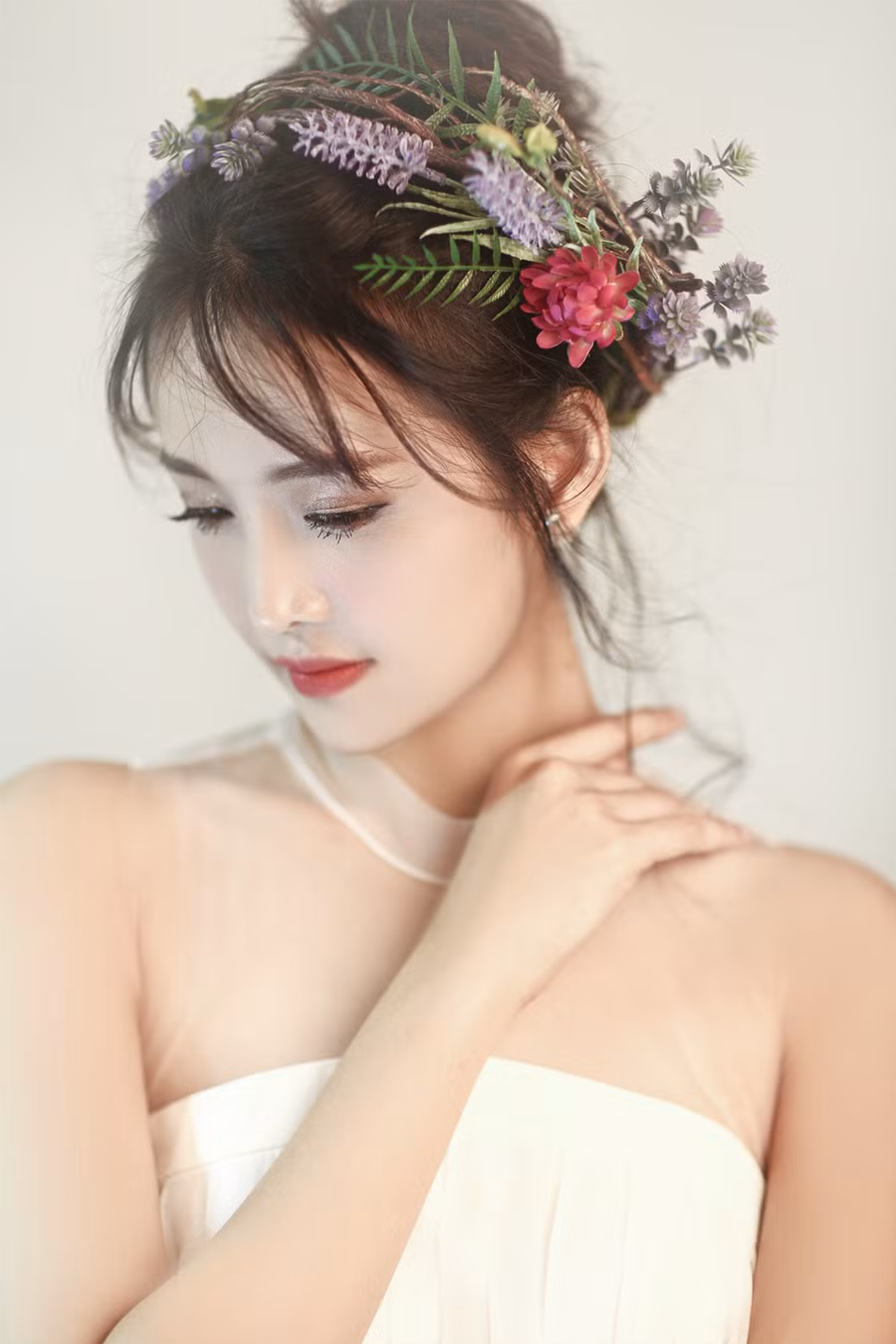 Siêu mẫu 9X hóa nàng công chúa ngọt ngào ảnh 4