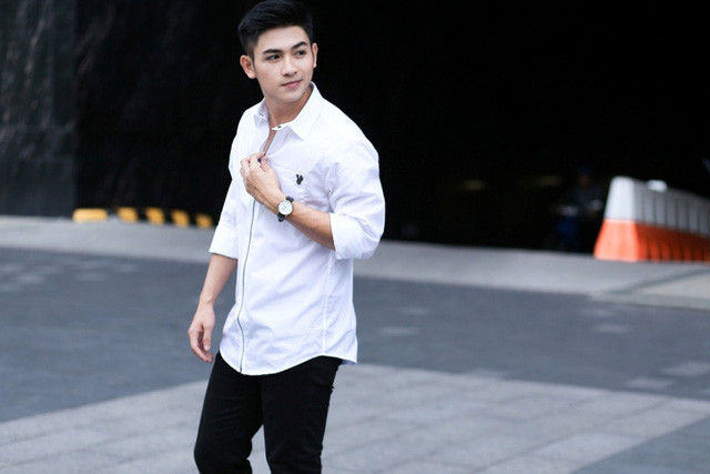 Bất ngờ với hình ảnh mới của “hot boy” phát thanh viên từng gây bão mạng ảnh 2 Bất ngờ với hình ảnh mới của “hot boy” phát thanh viên từng gây bão mạng ảnh 2