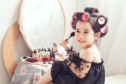 Người thực hiện bộ ảnh này cho bé Kem là nữ nhiếp ảnh gia trẻ tuổi Nguyễn Mai Anh.