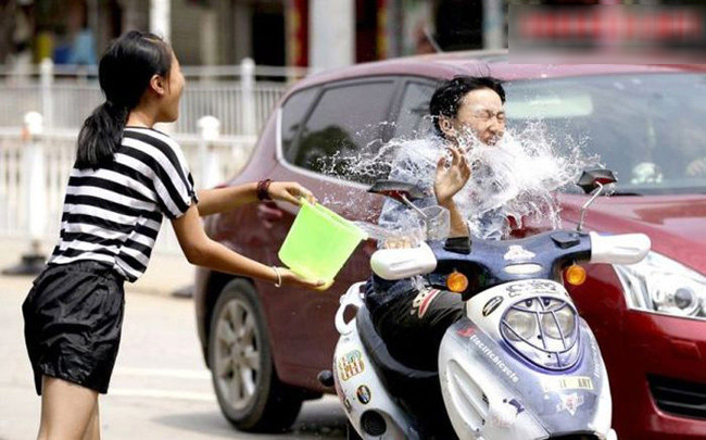 Bộ ảnh hài hước khi chị em vùng lên ảnh 2 Bộ ảnh hài hước khi chị em vùng lên ảnh 2