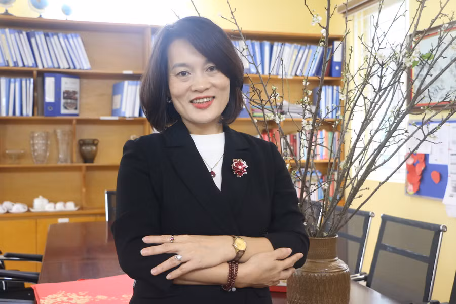 Cô Giang Thanh Thủy - Hiệu trưởng Trường Tiểu học Trung Văn nhấn mạnh tới tầm quan trọng của kỹ năng Tiếng Anh cho trẻ.