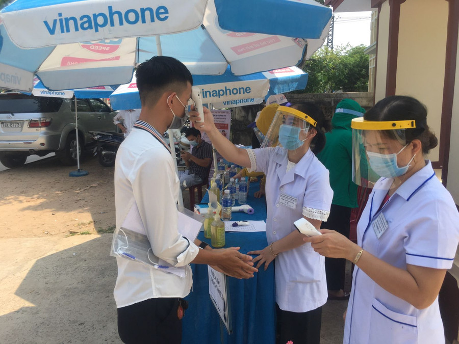 Vu lan là ngày mà nhiều người dân Huế thường đi viếng lễ chùa hoặc thắp hương cho người quá cố. Đây là một nét đẹp truyền thống còn được gìn giữ