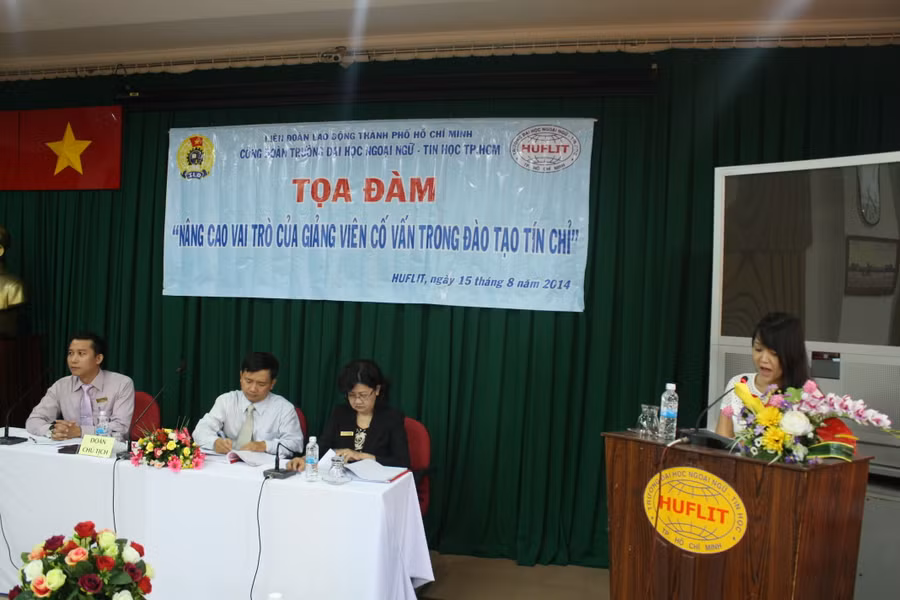 Các GV trình bày tham luận