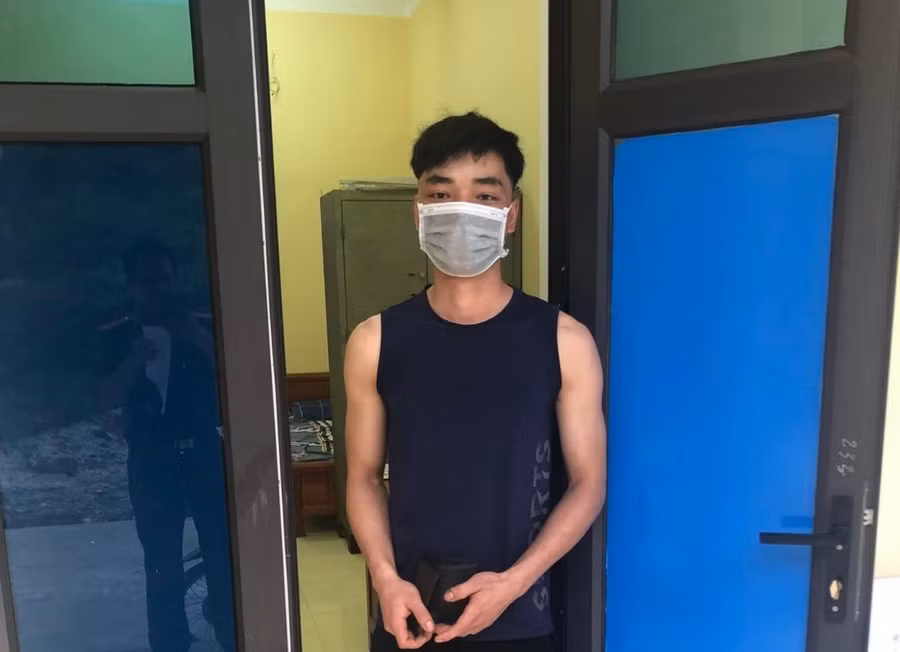 Anh Phương Văn Nghi lên nhận lại tài sản mình đánh rơi