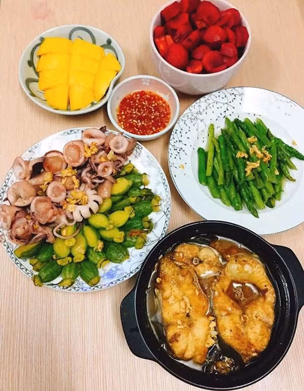 vo dam khoe nhung mam com ngon den noi chong kho tinh bua nao cung an sach bach - 2