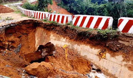  15 điểm sạt lở nặng trên đường quốc lộ ở Thanh Hóa