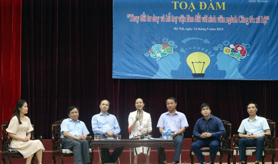 Nhiều thông tin đã được các chuyên gia chia sẻ tại buổi tọa đàm.