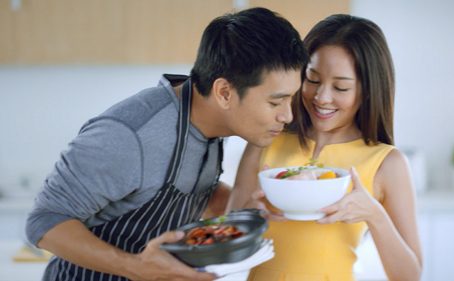 Bữa ăn ngon của vợ khiến chồng muốn trở về nhà để thưởng thức. Bữa ăn ngon của vợ khiến chồng muốn trở về nhà để thưởng thức.