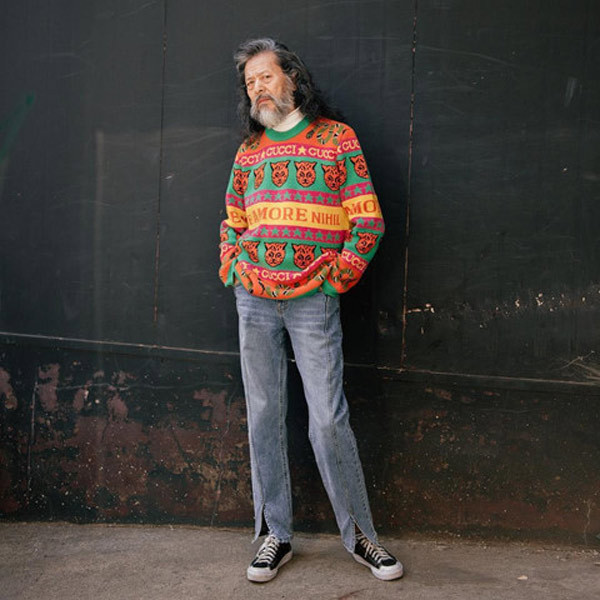 bat ngo voi phong cach chat lu cua mau nam 65 tuoi khien thanh nien "chay dai" hinh anh 5