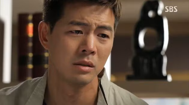 Nhân ngày sinh nhật con trai, tôi mua quà đến tặng nhưng 1 câu nói của thằng bé khiến tôi nhận ra mình là kẻ tội đồ - Ảnh 3.