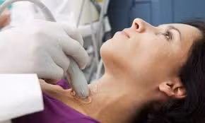 Bạn nên kiểm tra nếu trong 4 nhóm nguy cơ ung thư tuyến giáp