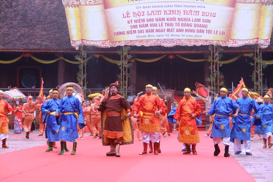 Màn tái hiện Anh hùng dân tộc Lê Lợi và các tướng lĩnh dấy binh khởi nghĩa