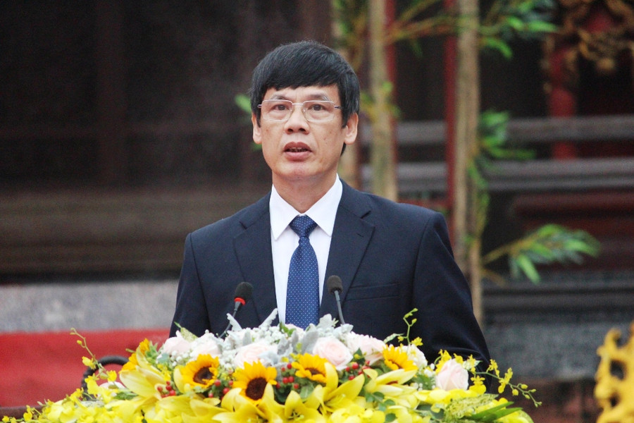 Ông Nguyễn Đình Xứng- Chủ tịch UBND tỉnh đọc lời khai mạc tại lễ hội Lam Kinh.