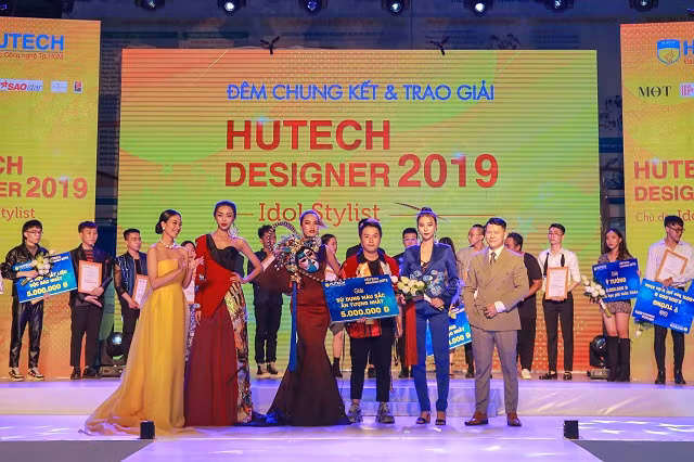 Thí sinh giành giải triển vọng.