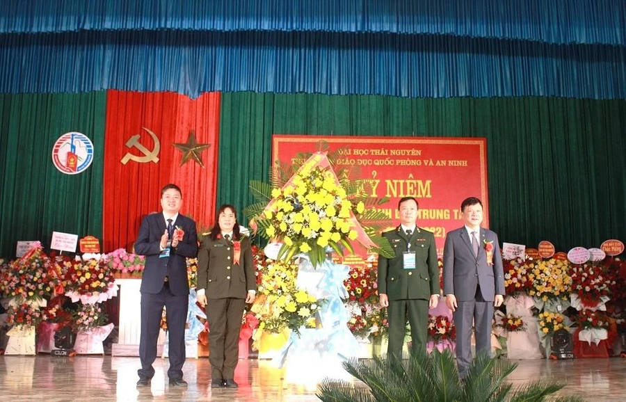 Trung tâm GDQP&AN Đại học Thái Nguyên kỷ niệm 30 năm ngày thành lập.