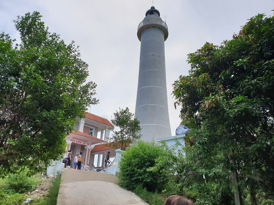Hải đăng Cô Tô - “Con mắt biển đêm” Hải đăng Cô Tô - “Con mắt biển đêm”