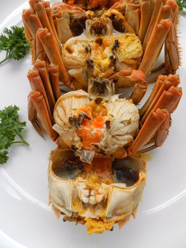 Con cua bé tí có vài lạng chỉ như cua đồng Việt Nam mà giá cả triệu-3